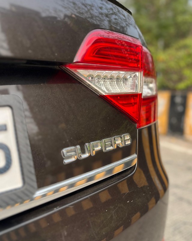 Second-hand 2015 Skoda Superb Ambition 2.0 TDI CR AT for sale in Mumbai-10