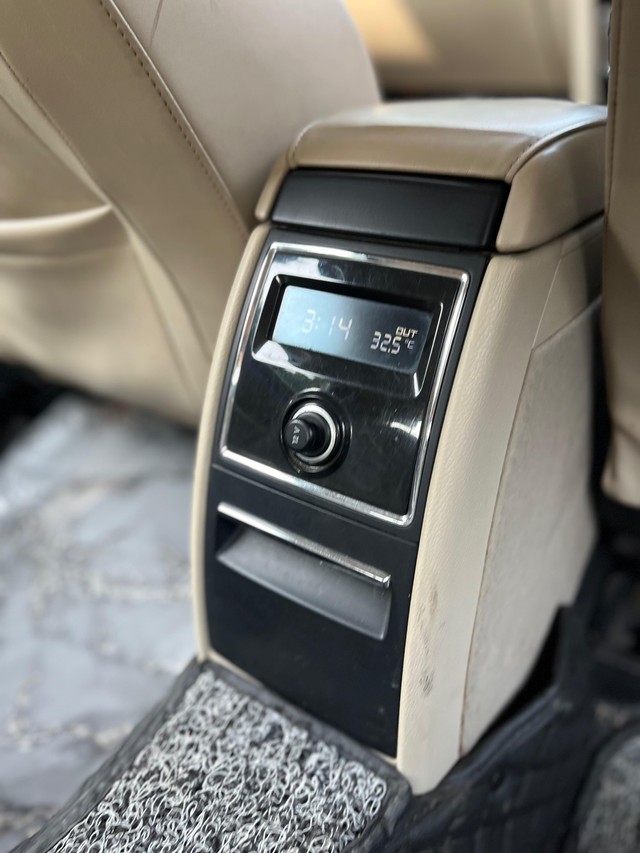 Second-hand 2015 Skoda Superb Ambition 2.0 TDI CR AT for sale in Mumbai-26