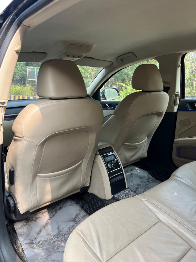 Second-hand 2015 Skoda Superb Ambition 2.0 TDI CR AT for sale in Mumbai-13