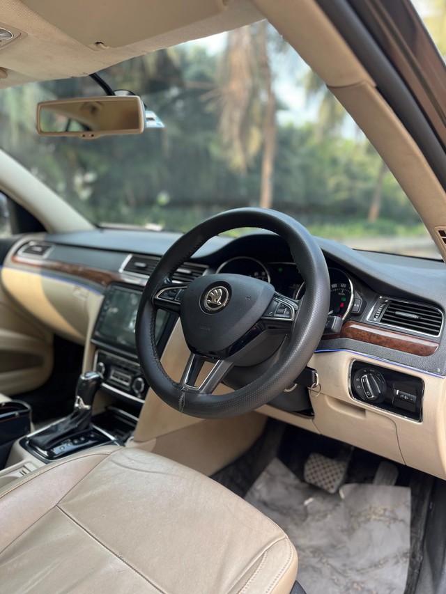 Second-hand 2015 Skoda Superb Ambition 2.0 TDI CR AT for sale in Mumbai-19