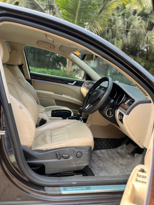 Second-hand 2015 Skoda Superb Ambition 2.0 TDI CR AT for sale in Mumbai-43