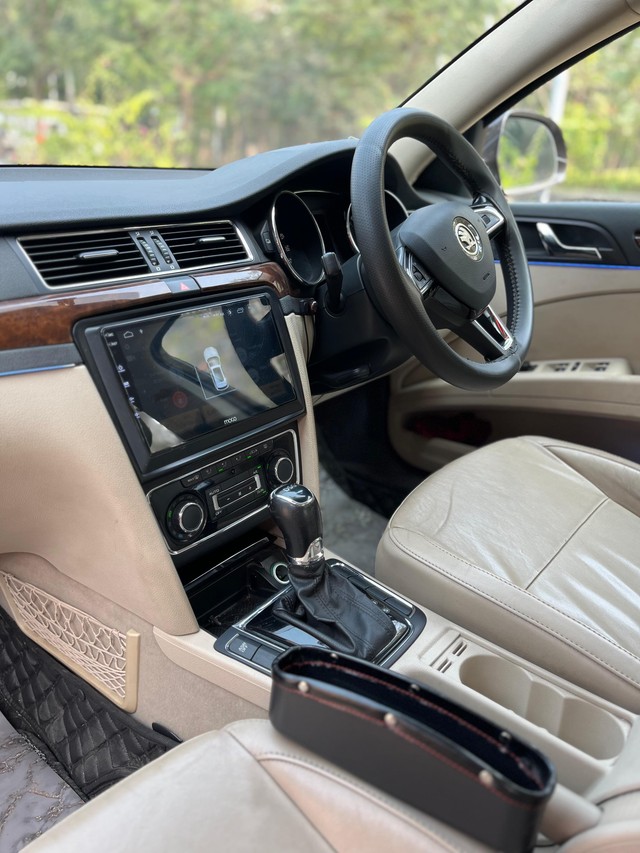 Second-hand 2015 Skoda Superb Ambition 2.0 TDI CR AT for sale in Mumbai-25