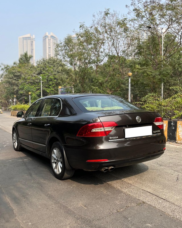 Second-hand 2015 Skoda Superb Ambition 2.0 TDI CR AT for sale in Mumbai-30