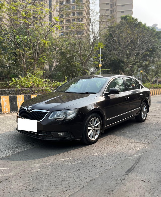 Second-hand 2015 Skoda Superb Ambition 2.0 TDI CR AT for sale in Mumbai-3