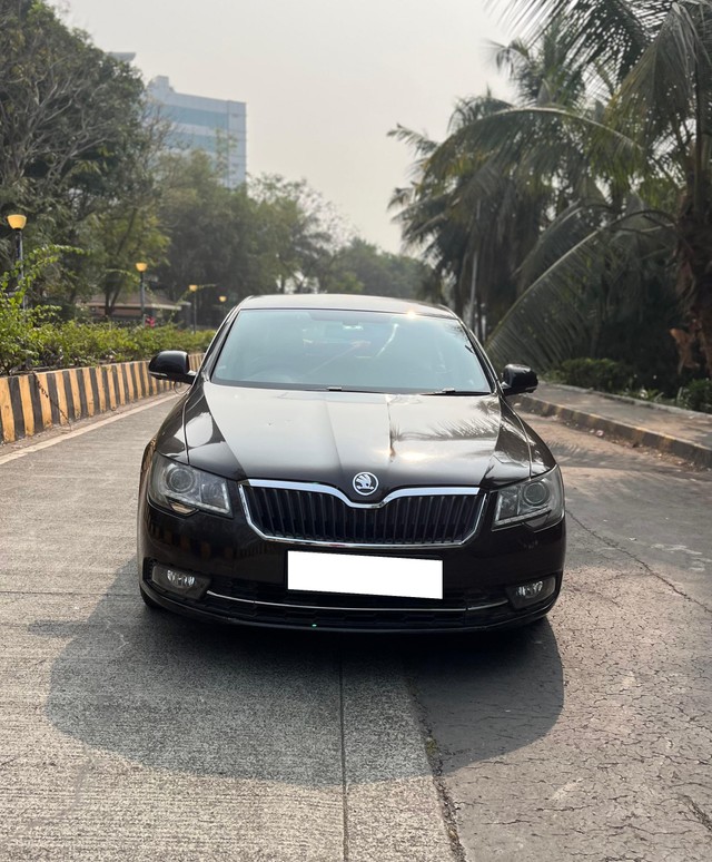 Second-hand 2015 Skoda Superb Ambition 2.0 TDI CR AT for sale in Mumbai-4