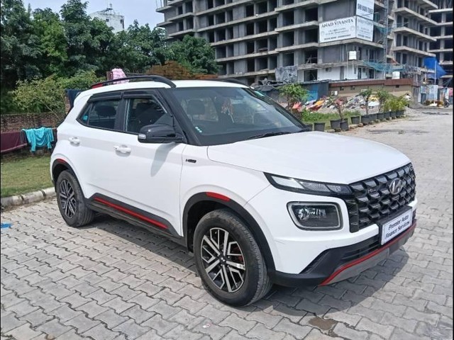 Second-hand 2023 Hyundai Venue SX Opt Knight Turbo for sale in Dehradun-5