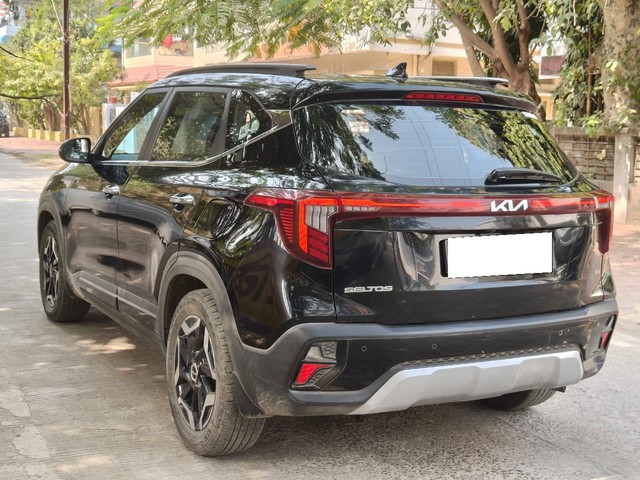 Second-hand 2023 Kia Seltos HTX Diesel AT for sale in Indore-7