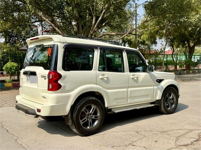 Second-hand 2018 Mahindra Scorpio S3 7 Seater for sale in New Delhi-2