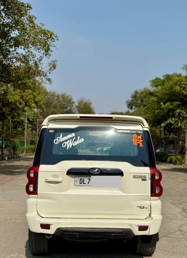 Second-hand 2018 Mahindra Scorpio S3 7 Seater for sale in New Delhi-3