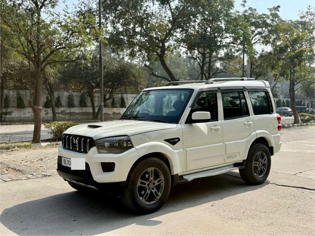 Second-hand 2018 Mahindra Scorpio S3 7 Seater for sale in New Delhi-6