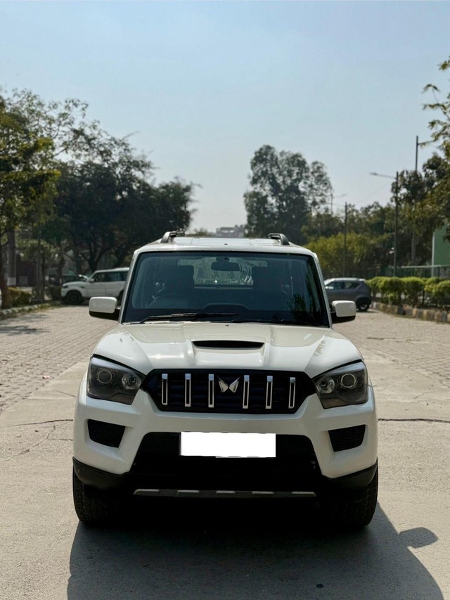 Second-hand 2018 Mahindra Scorpio S3 7 Seater for sale in New Delhi-5