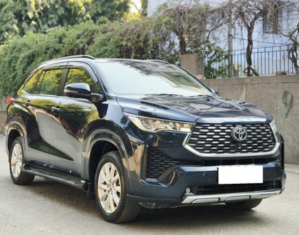 Second-hand 2024 Toyota Innova Hycross VX(O) 7STR Hybrid for sale in New Delhi