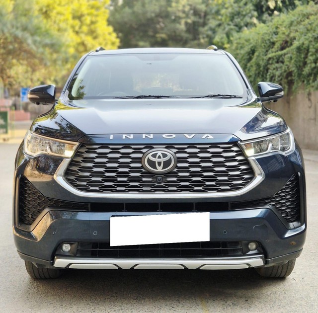 Second-hand 2024 Toyota Innova Hycross VX(O) 7STR Hybrid for sale in New Delhi-5