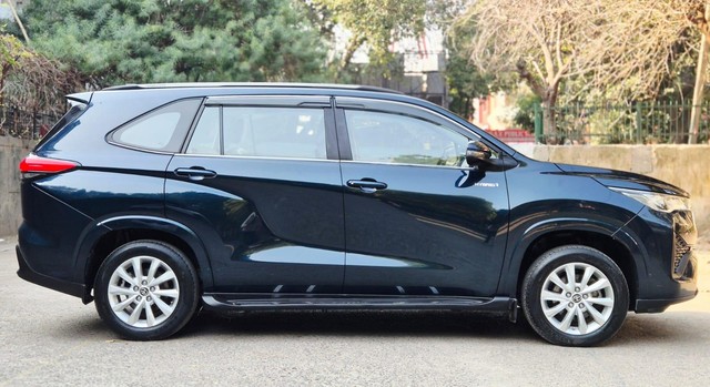 Second-hand 2024 Toyota Innova Hycross VX(O) 7STR Hybrid for sale in New Delhi-1