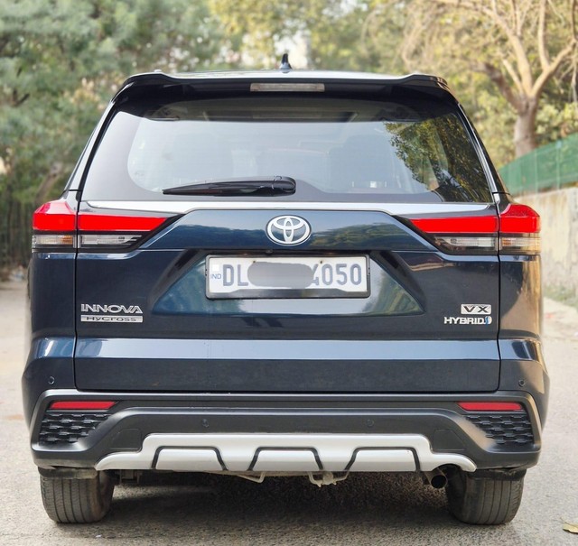 Second-hand 2024 Toyota Innova Hycross VX(O) 7STR Hybrid for sale in New Delhi-6