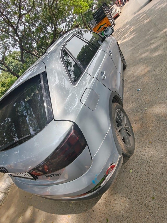 Second-hand 2019 Audi Q3 35 TDI Quattro Premium Plus for sale in Chennai-3