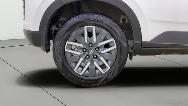 Second-hand 2022 Hyundai Venue S Turbo iMT for sale in Navi Mumbai-24