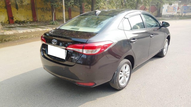 Second-hand 2018 Toyota Yaris G CVT BSIV for sale in New Delhi-12