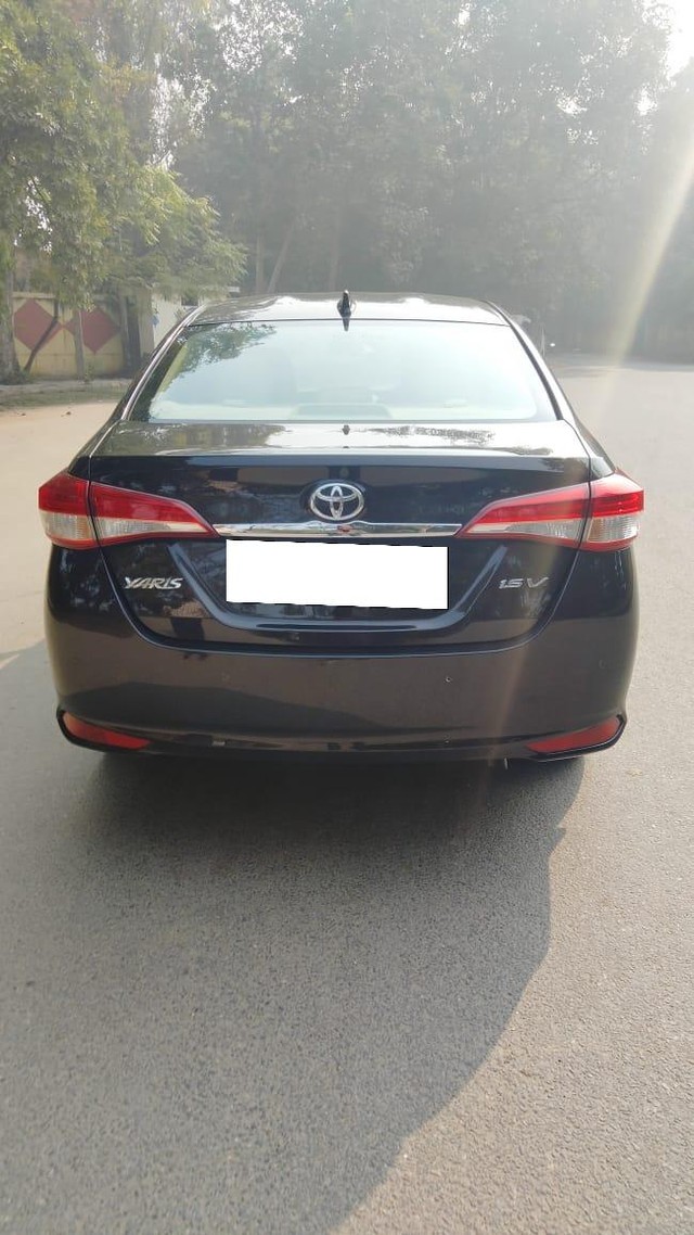 Second-hand 2018 Toyota Yaris G CVT BSIV for sale in New Delhi-11