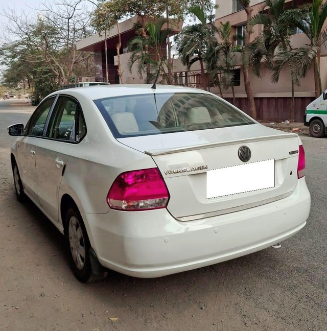 Second-hand 2011 Volkswagen Vento Petrol Comfortline for sale in Surat-6