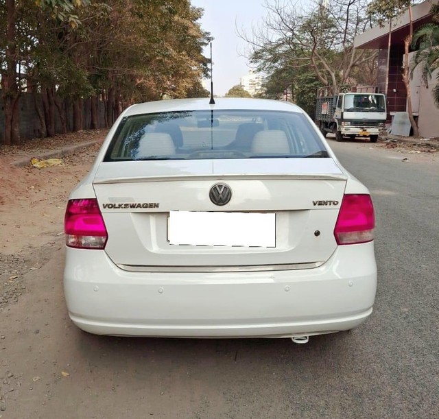 Second-hand 2011 Volkswagen Vento Petrol Comfortline for sale in Surat-1