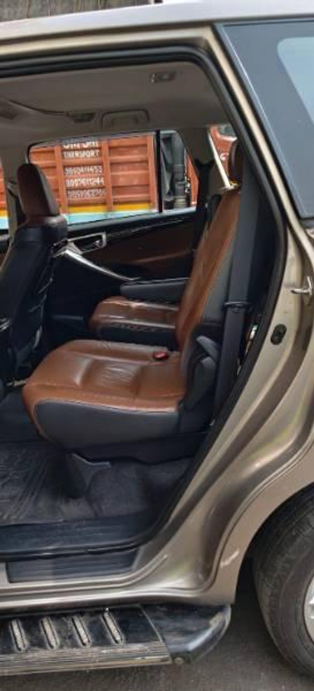 Second-hand 2016 Toyota Innova 2.5 G (Diesel) 7 Seater BS IV for sale in Mumbai-5