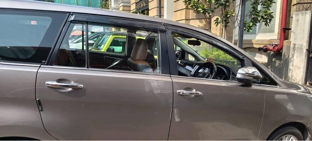 Second-hand 2016 Toyota Innova 2.5 G (Diesel) 7 Seater BS IV for sale in Mumbai-2