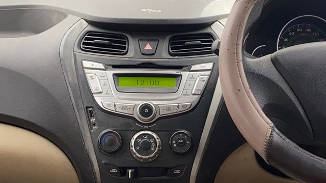 Hyundai EON Magna Plus Second-hand 2013 Hyundai EON Magna Plus for sale in Chennai-9