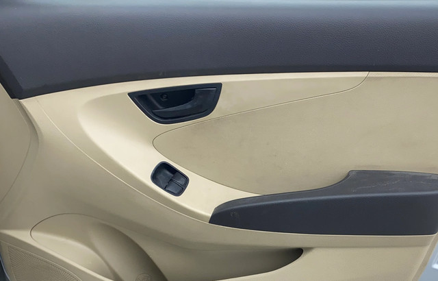 Hyundai EON Magna Plus Second-hand 2013 Hyundai EON Magna Plus for sale in Chennai-5