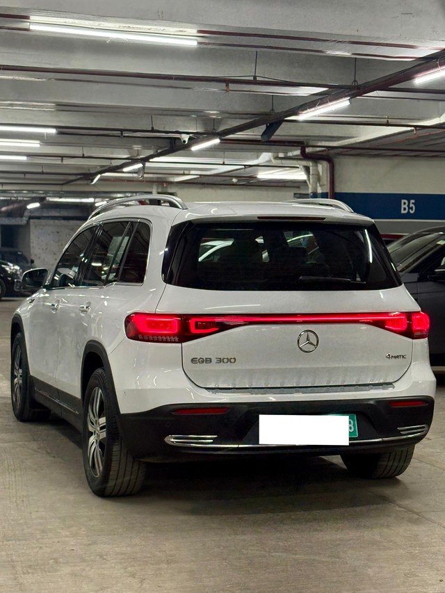 Second-hand 2023 Mercedes-Benz EQB 300 4Matic for sale in Mumbai-14