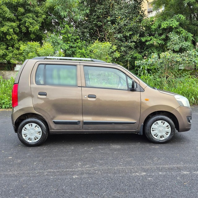 Second-hand 2016 Maruti Wagon R LXI CNG for sale in Pune-1
