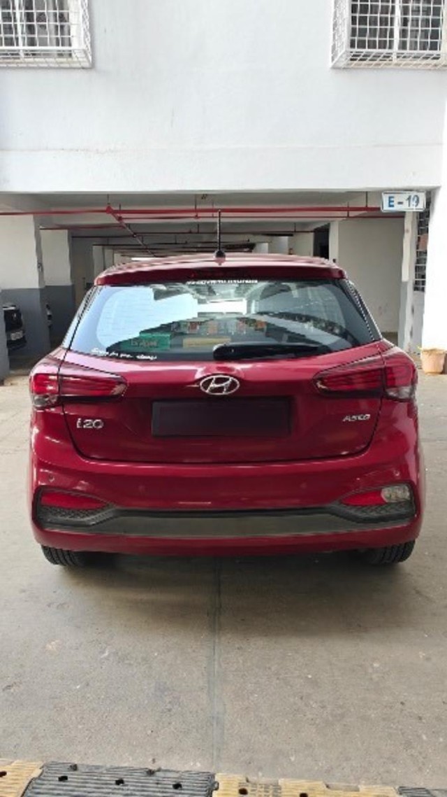 Second-hand 2018 Hyundai i20 1.2 Asta Option for sale in Bangalore-3
