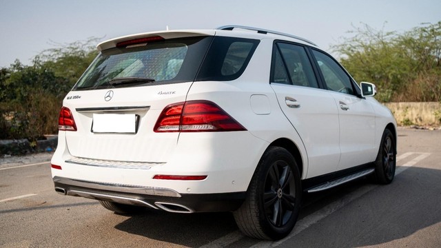 Second-hand 2019 Mercedes-Benz GLE 350d for sale in New Delhi-9