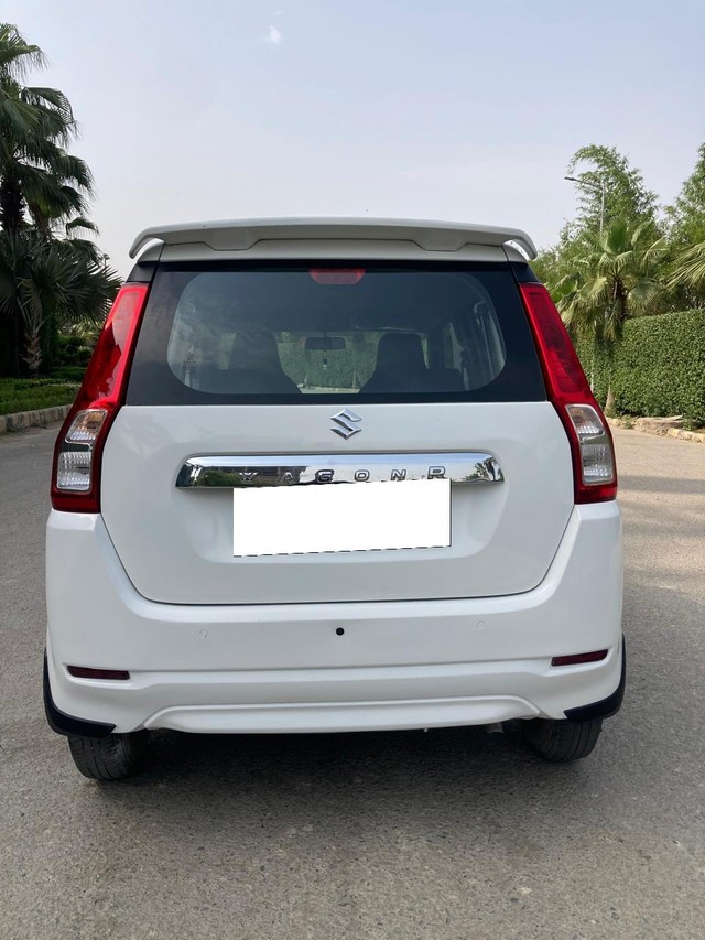 Second-hand 2021 Maruti Wagon R VXI AMT Opt for sale in New Delhi-2
