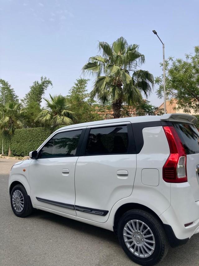 Second-hand 2021 Maruti Wagon R VXI AMT Opt for sale in New Delhi-9