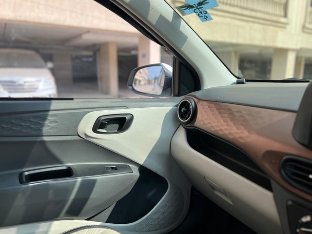 Second-hand 2022 Hyundai Aura S CNG for sale in Thane-7