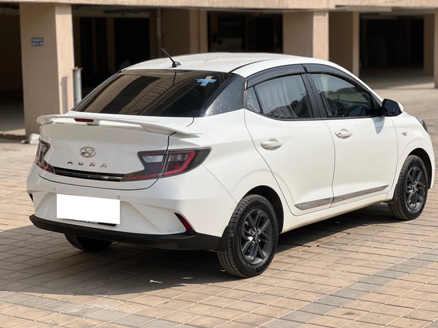 Second-hand 2022 Hyundai Aura S CNG for sale in Thane-13