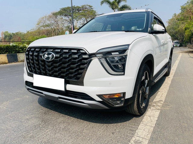 Second-hand 2024 Hyundai Alcazar Signature (O) 7-Seater Diesel AT for sale in Mumbai-4