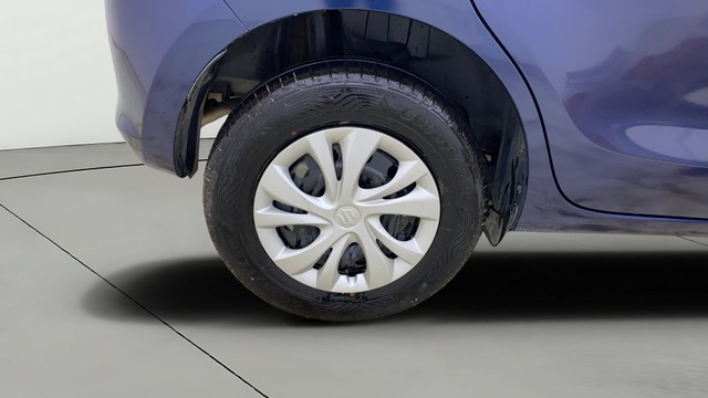 Second-hand 2019 Maruti Swift VXI AMT for sale in Ahmedabad-24