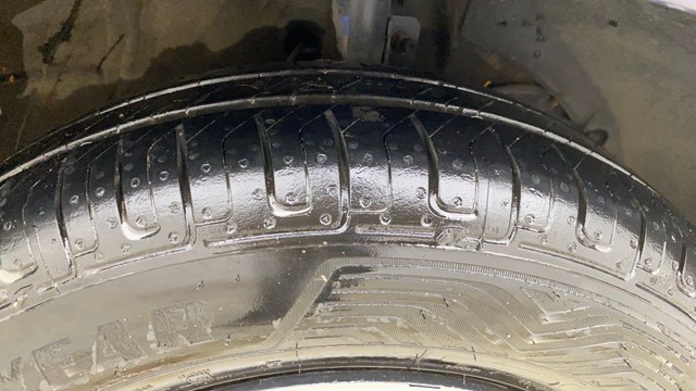 Second-hand 2019 Maruti Swift VXI AMT for sale in Ahmedabad-28