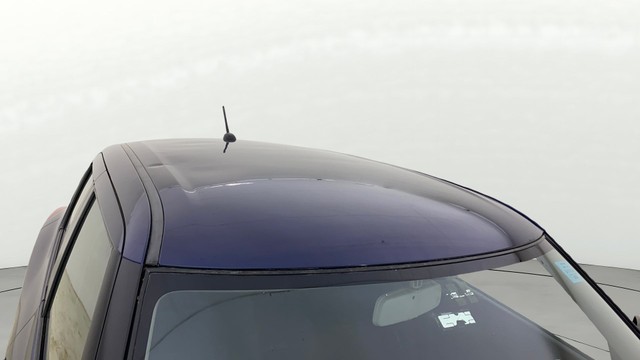 Second-hand 2019 Maruti Swift VXI AMT for sale in Ahmedabad-8