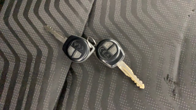 Second-hand 2019 Maruti Swift VXI AMT for sale in Ahmedabad-21