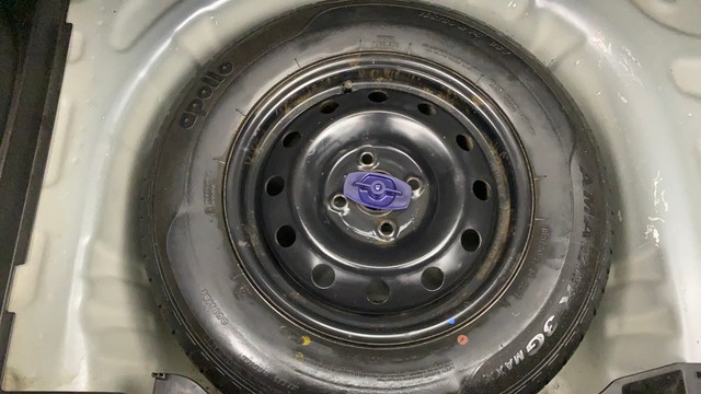 Second-hand 2019 Maruti Swift VXI AMT for sale in Ahmedabad-27