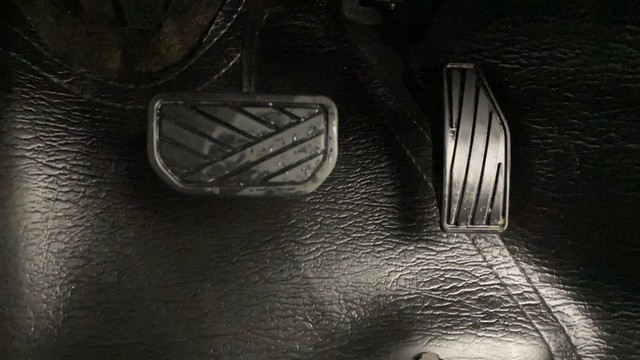 Second-hand 2019 Maruti Swift VXI AMT for sale in Ahmedabad-14