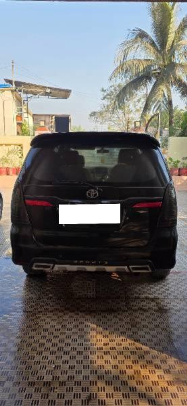 Second-hand 2011 Toyota Innova 2.5 VX (Diesel) 8 Seater BS IV for sale in Navi Mumbai-1