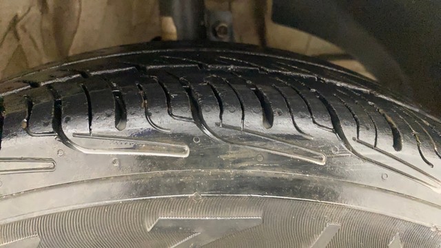 Second-hand 2019 Maruti Suzuki Swift VXI AMT for sale in Hyderabad-28