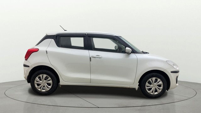 Second-hand 2019 Maruti Suzuki Swift VXI AMT for sale in Hyderabad-1