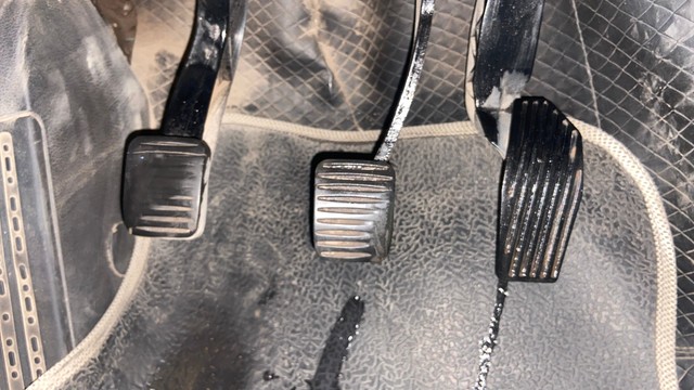 Second-hand 2017 Jeep Compass 2.0 Longitude BSIV for sale in Surat-25