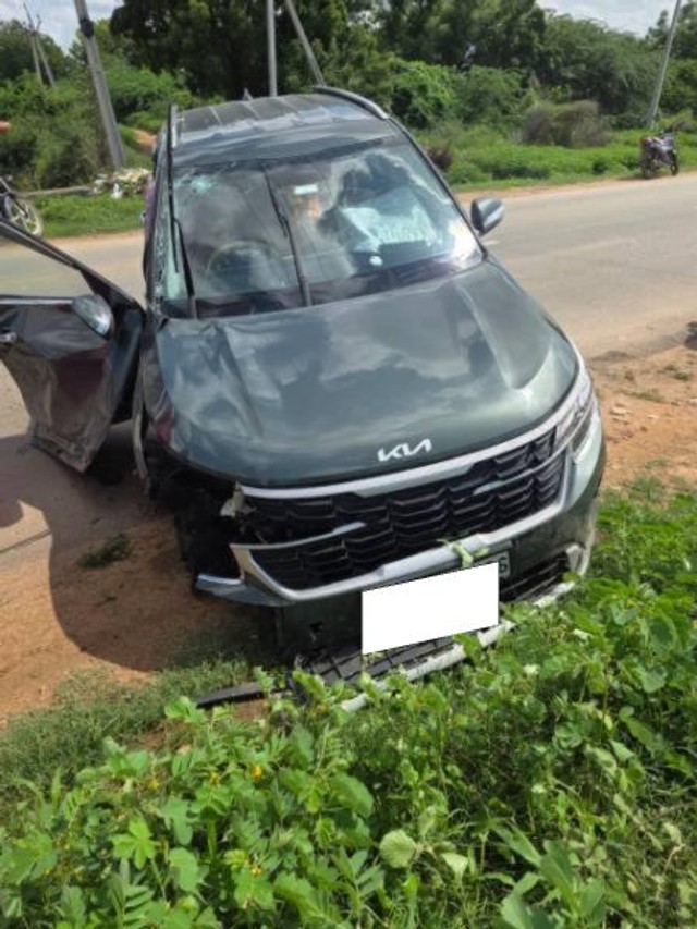 Kia Seltos HTE Second-hand 2023 Kia Seltos HTE for sale in Ranga reddy-4