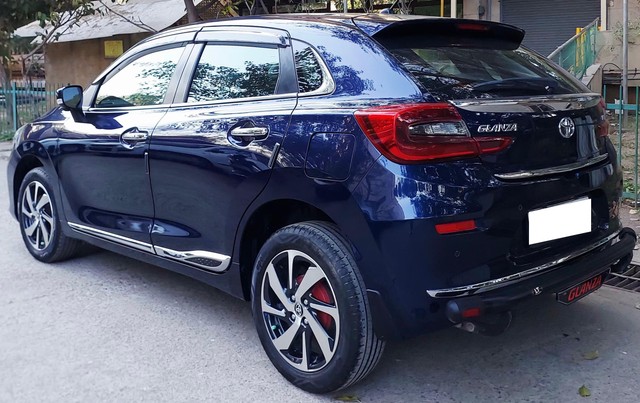 Second-hand 2024 Toyota Glanza V AMT for sale in New Delhi-2